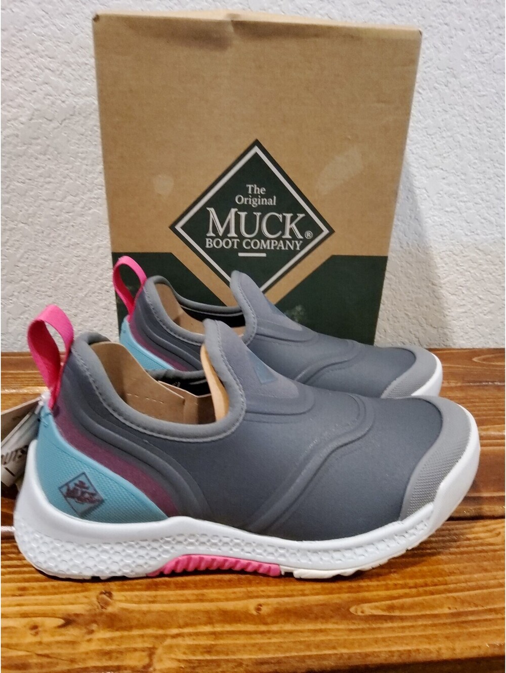 The Muck Boot Company Outscape Low Slip-On Women's Sz 6.5 Dark Gray/Teal